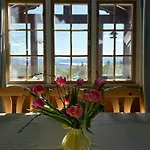 With Games And Views Of Follsja Hébergement de vacances Notodden