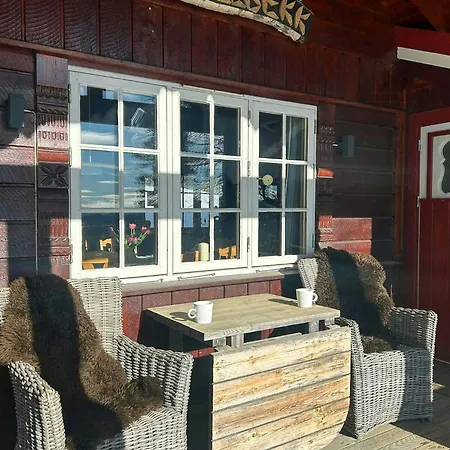 Casa vacanze With Games And Views Of Follsja