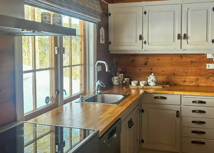Casa vacanze With Games And Views Of Follsja