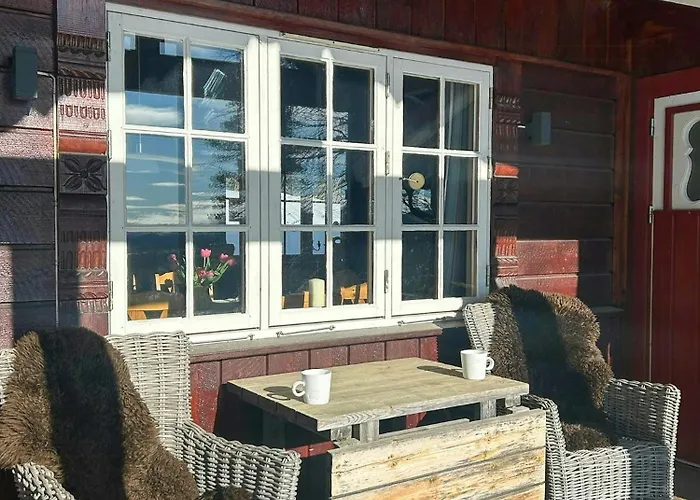 Casa vacanze With Games And Views Of Follsja
